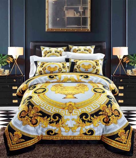 comforter versace